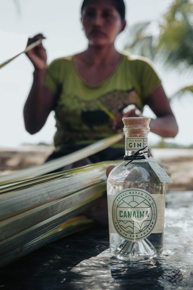 Canaïma Gin, Bottle e donna