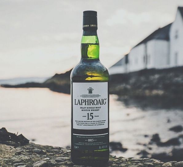 Bottiglia Laphroaig Quarter Cask whisky