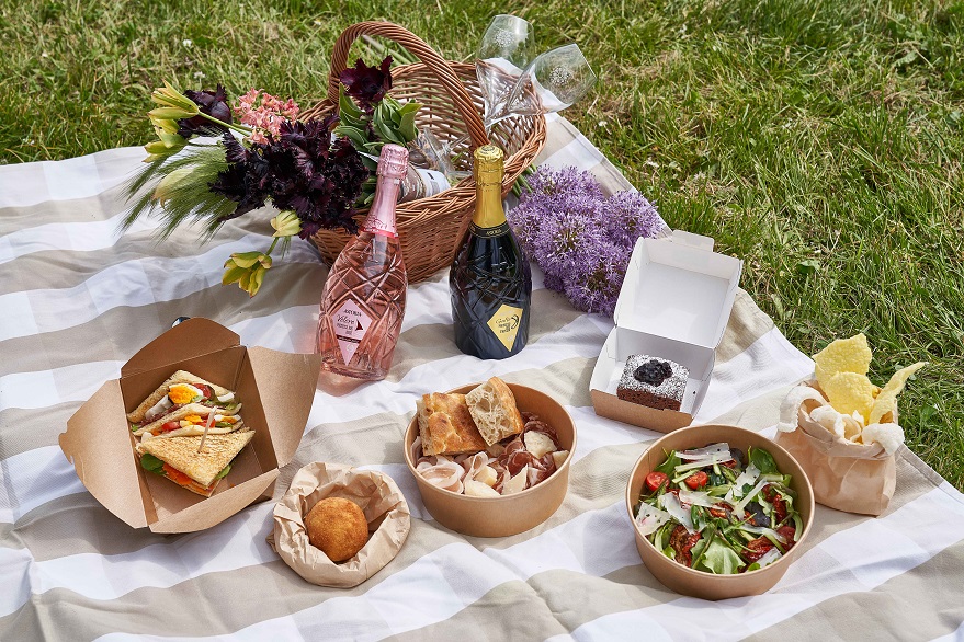 Astoria, bottiglie e picnic