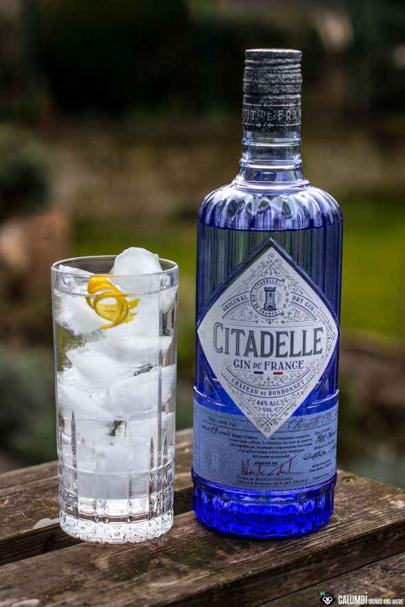 Citadella, gin in bottiglia e drink