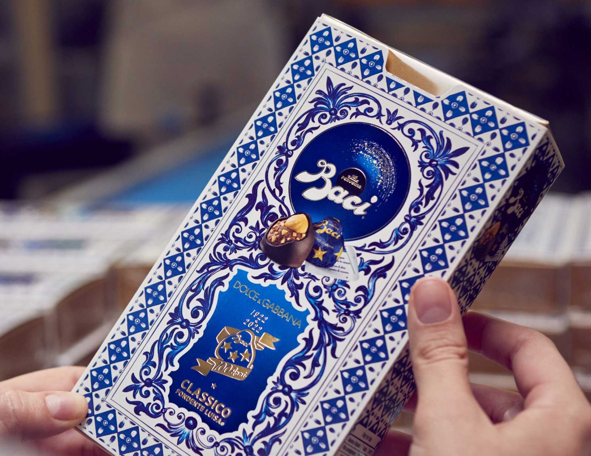 Baci Perugina, 100 anni collezione con Dolce&Gabbana