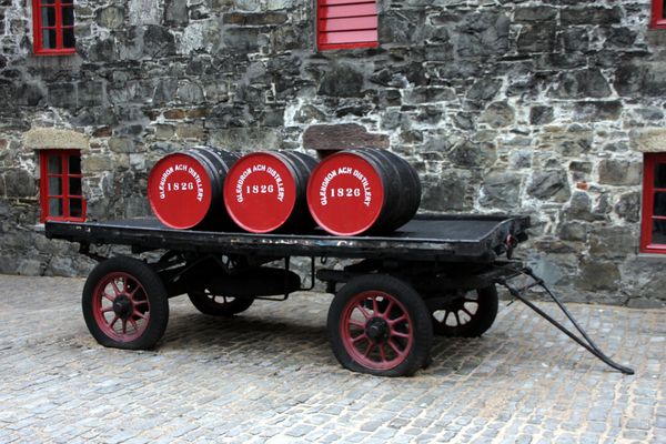 barili whisky glendronach