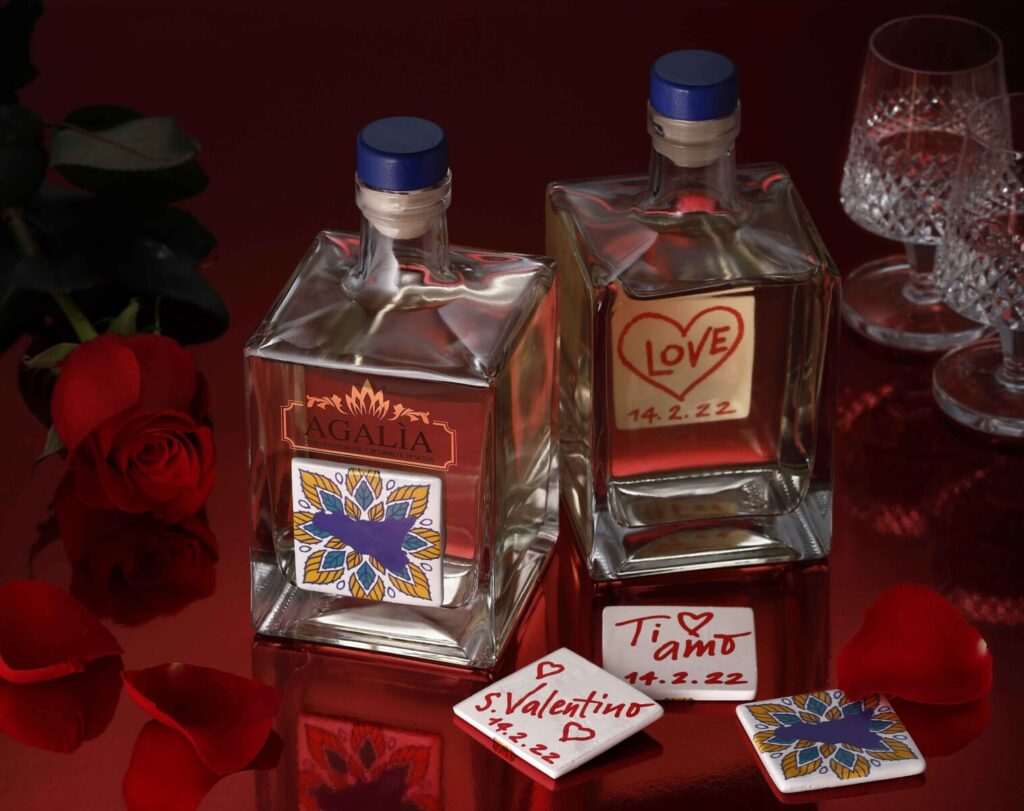 bottiglia distillato Agalìa per San Valentino