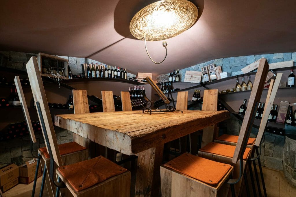Altrove, bar sala interna
