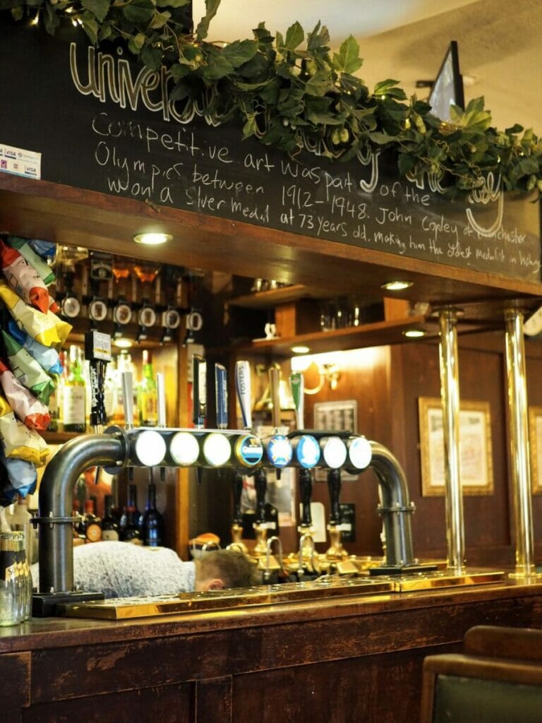 Birre alla spina al Bank Tavern