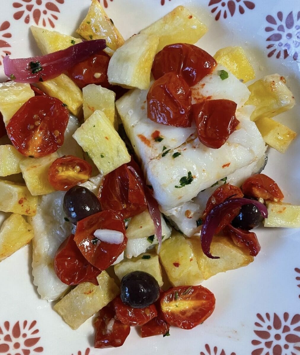 Baccalà con pomodorini patate e olive