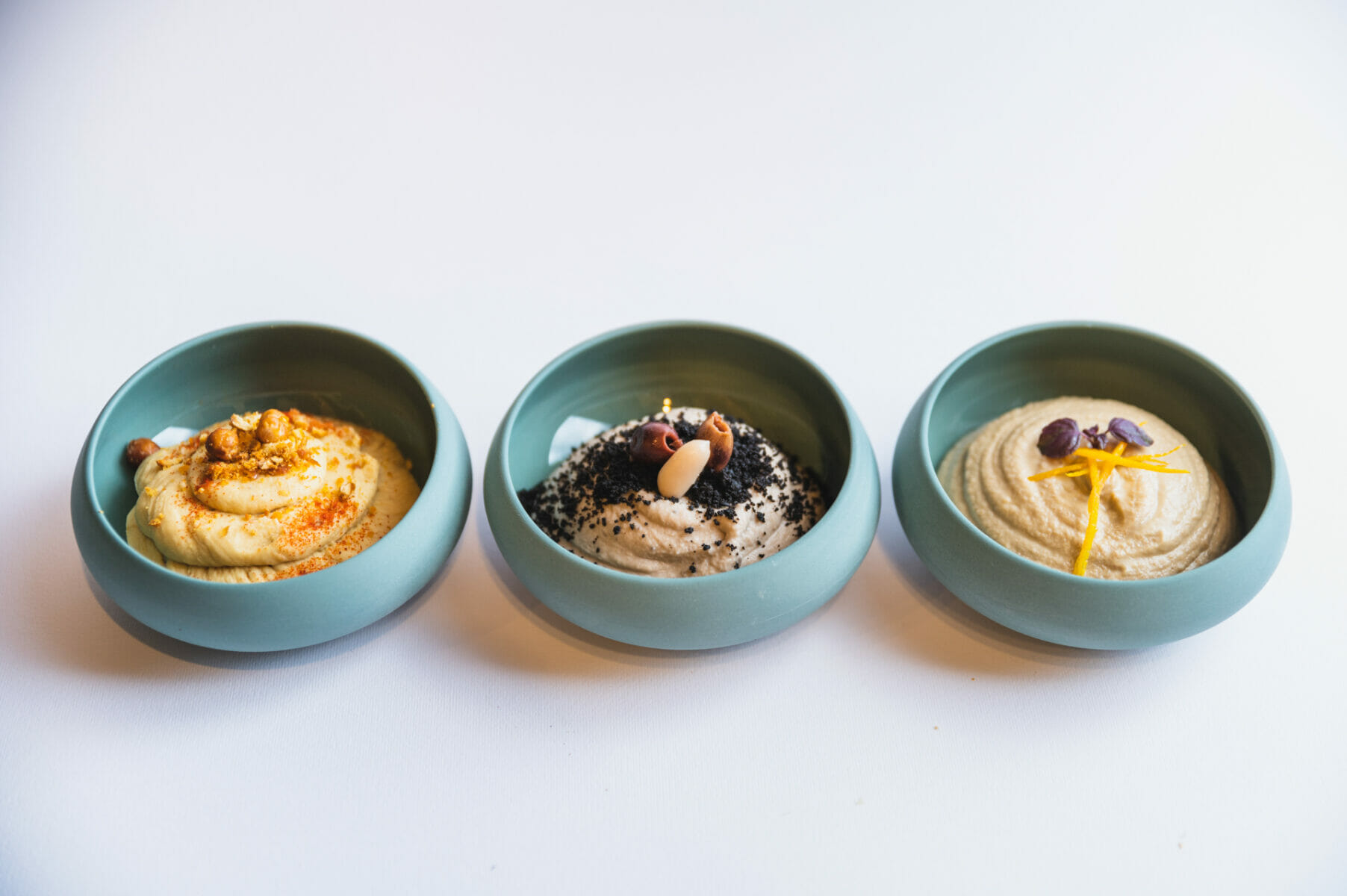Mediterranea, il nuovo brand di food retail con proposte healthy che si ispirano al fine dining, apre le porte del suo primo punto vendita a Milano, in Citylife District.