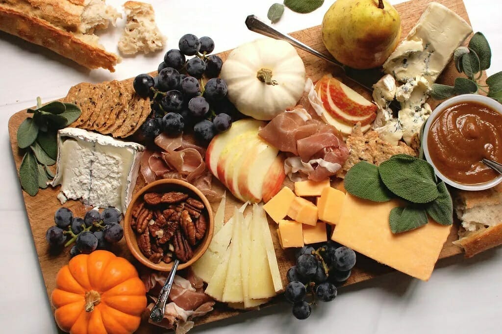 Formaggi italiani, tanto amati all’estero, spopolano come protagonisti delle charcuterie board.