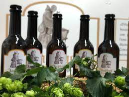 bottiglie iacobus, birra solidale frati francescani