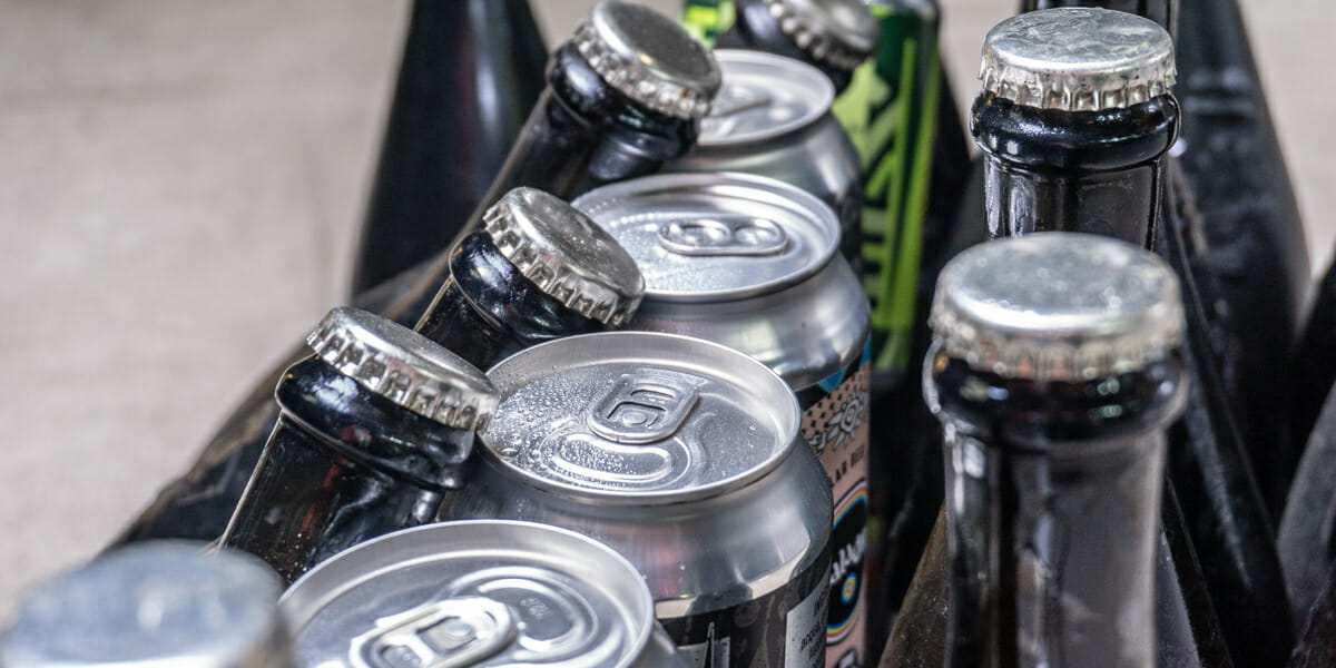 birra lattina e bottiglia