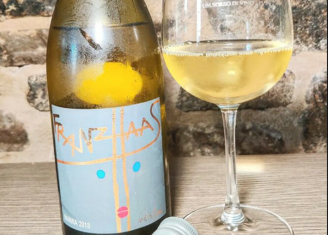 bottigllia vino Manna, cantina Franz Haas