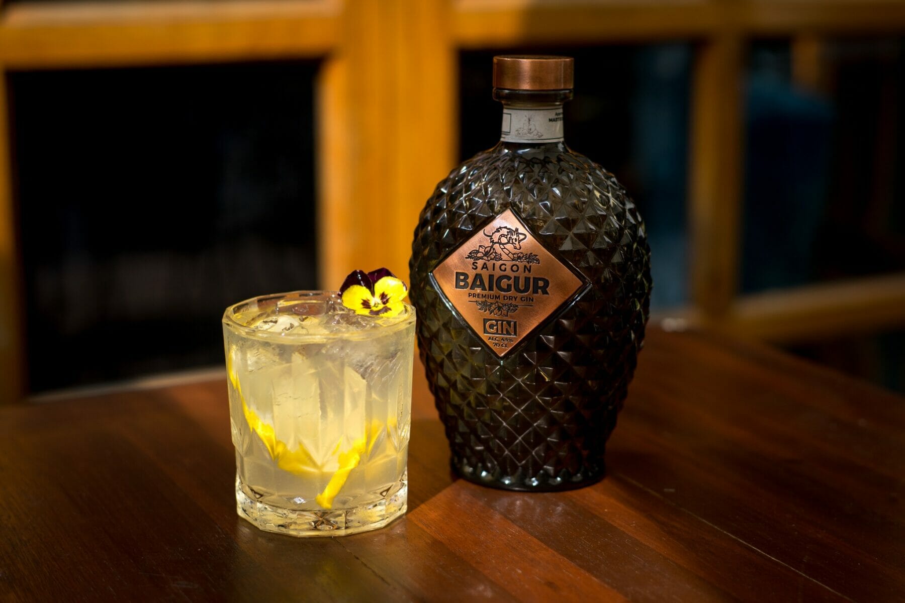 bottiglia di Gin Saigon Baigur