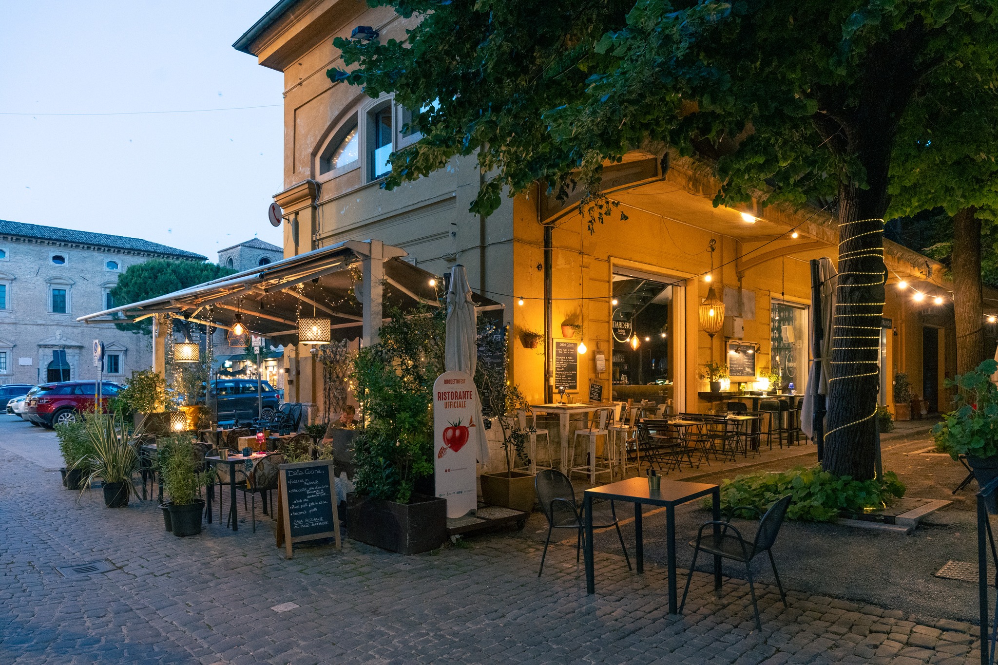 Darderi Bistrot
Piazza Andrea Costa, 18