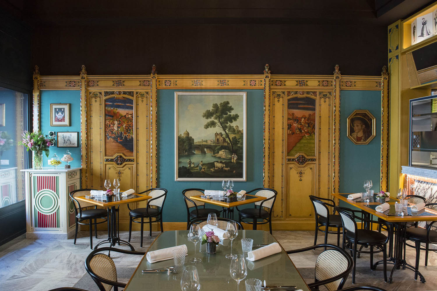 Edificio storico: aperitivo e pizza a Roma