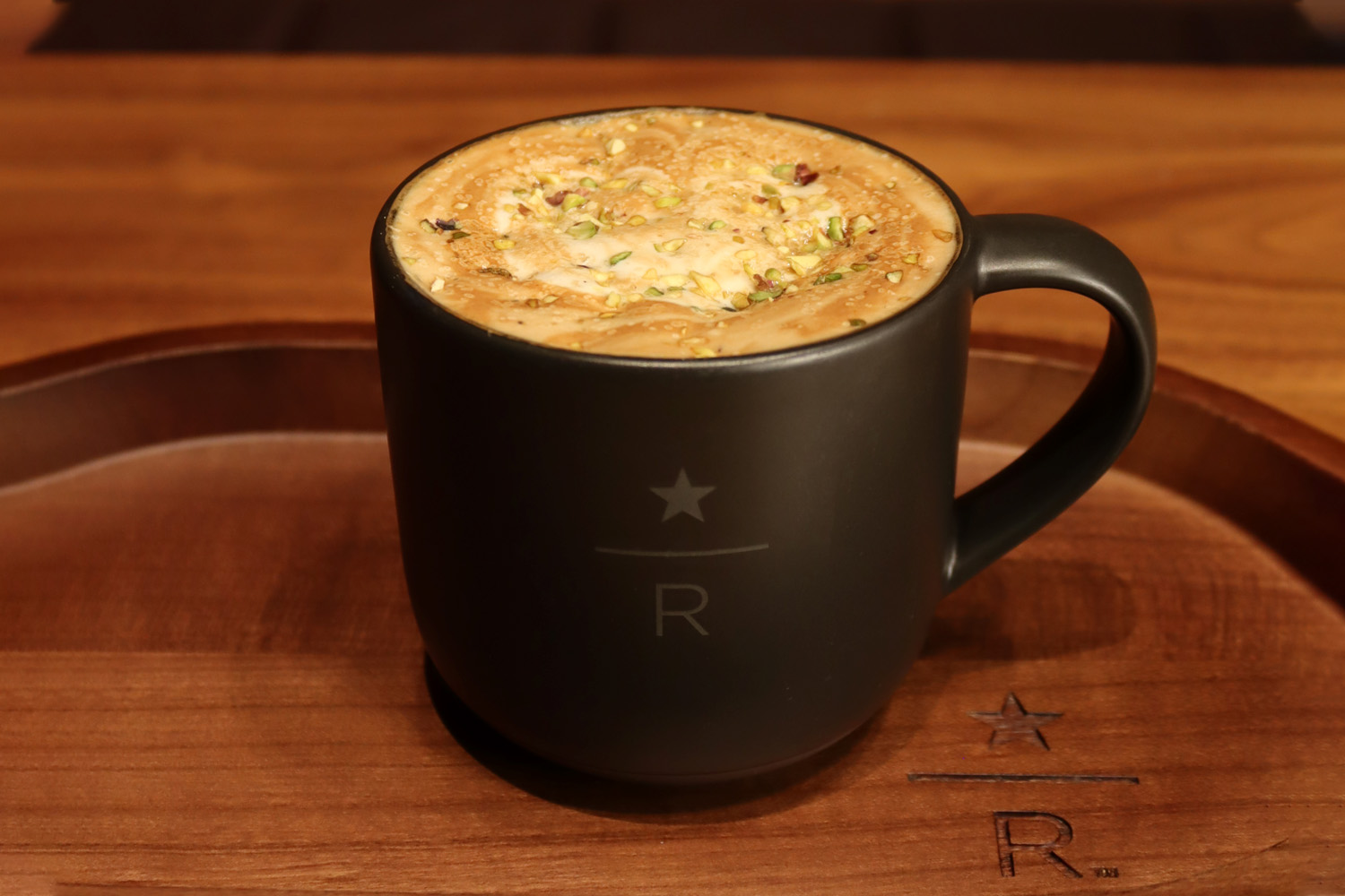 Pistachio Praline Oat Latte da Starbucks Milano