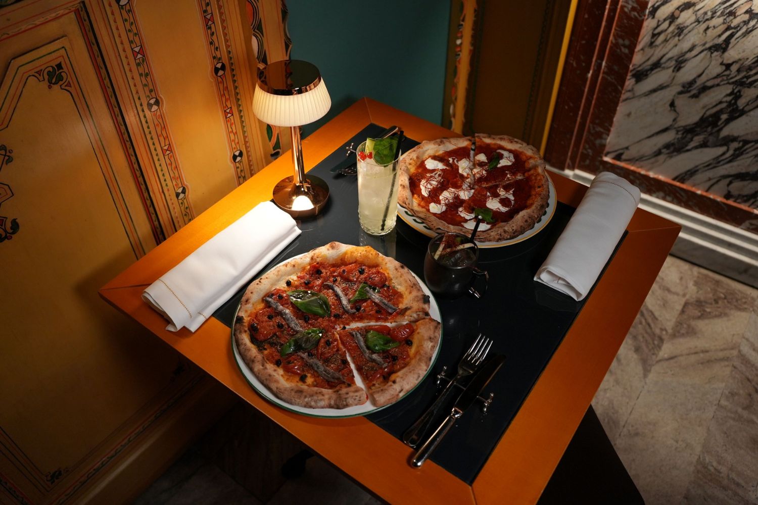 Pizza gourmet Roma VICO Pizza&Wine con pizze e cocktail in abbinamento