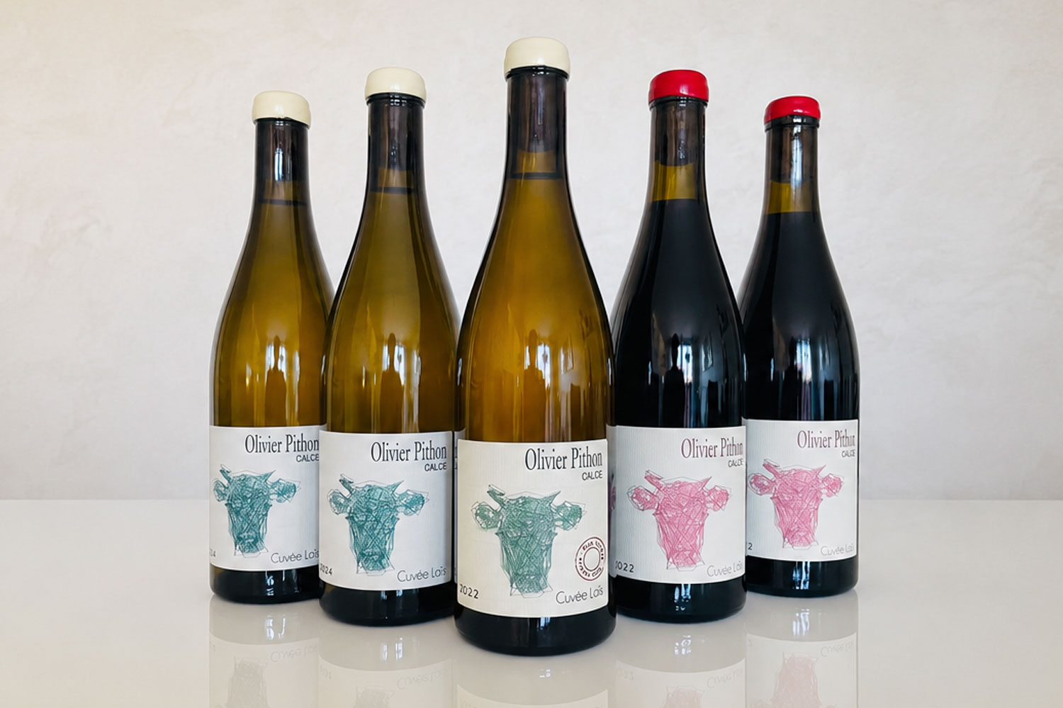 Olivier Pithon vini naturali Roussillon, selezione di bottiglie Cuvée Laïs fotografate in studio