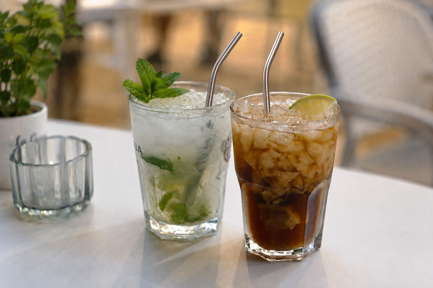 Ristorante di pesce a Cattolica, Mojito con menta e Punch Cubano con lime serviti al Garbino